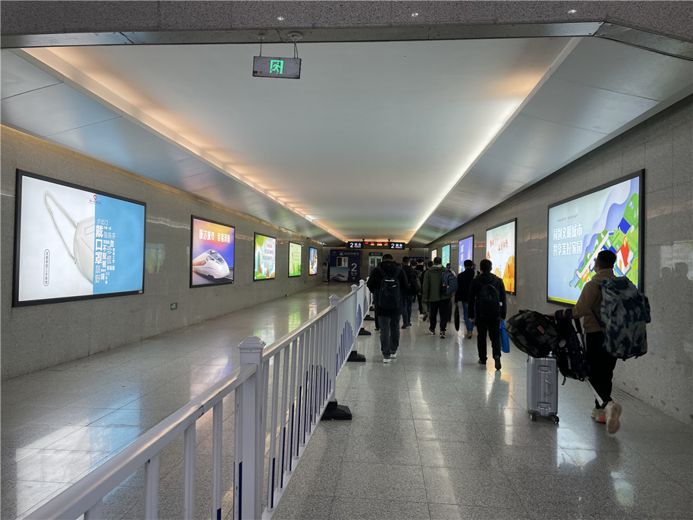 巨大的的旅客流量，有效體現(xiàn)出了高鐵站廣告的商業(yè)營銷價值